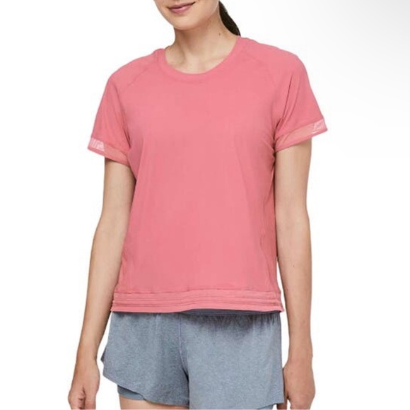 lululemon athletica Tops - Lululemon Find Focus Short Sleeve Top
